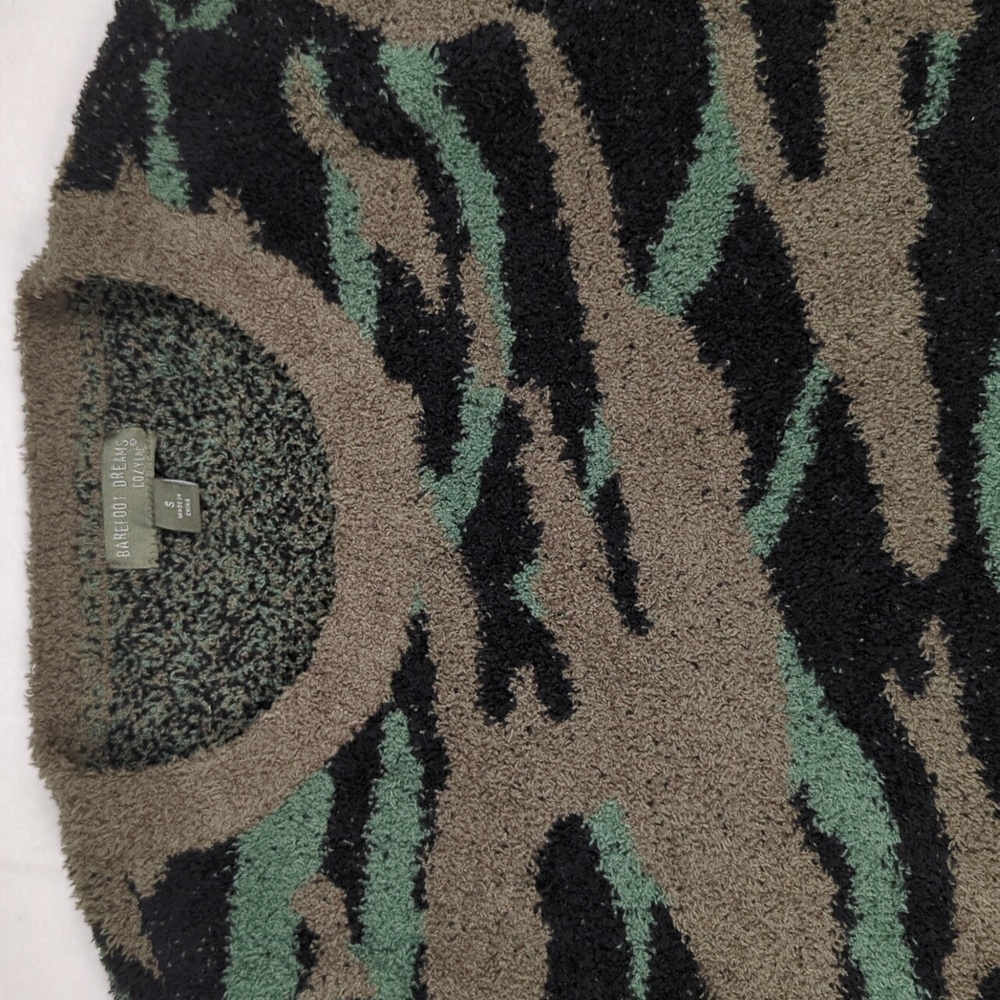 Barefoot Dreams CozyChic Seaside Crew-Neck‎ Pullover Carbon Camo Small